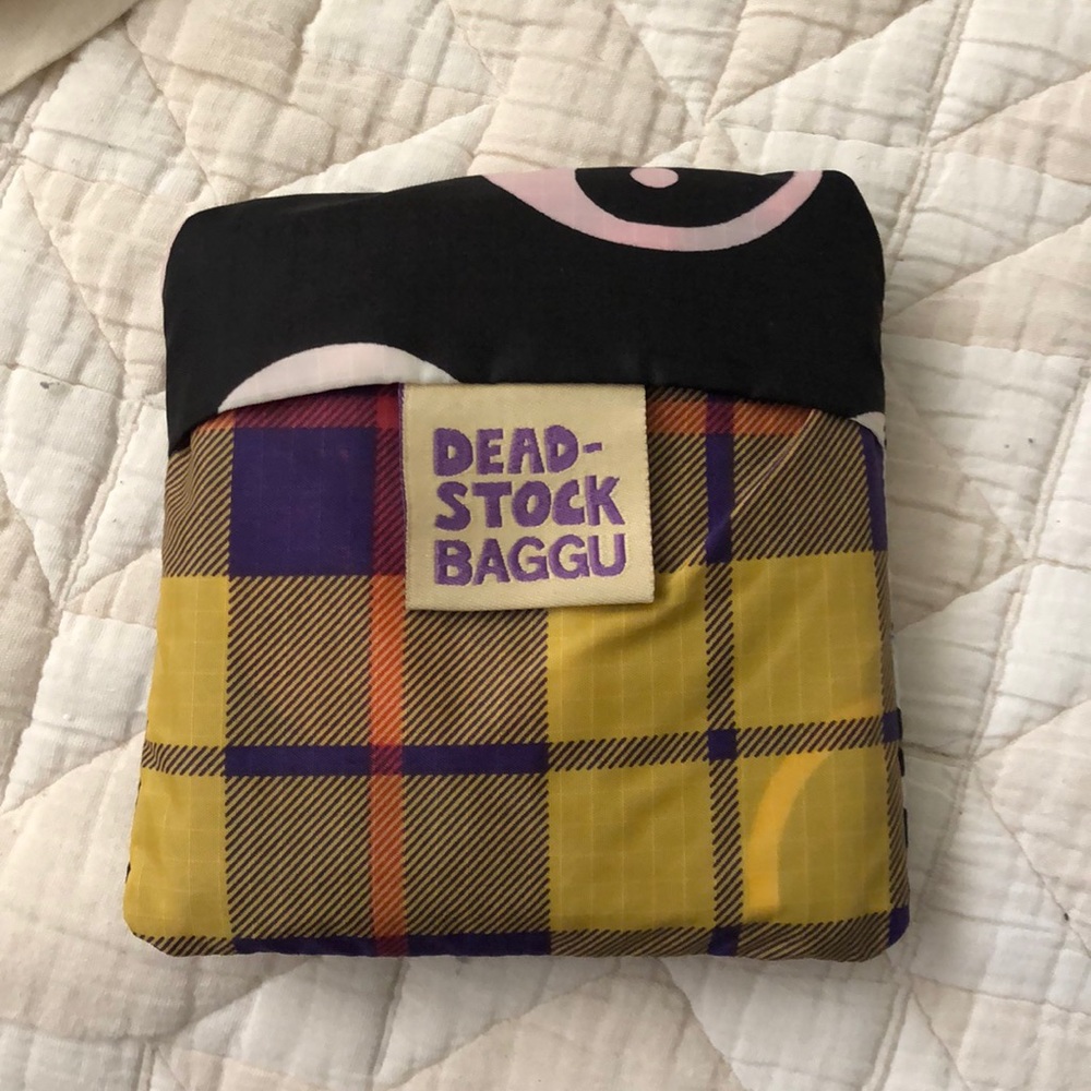 Dead Stock Yin Yang Baggu